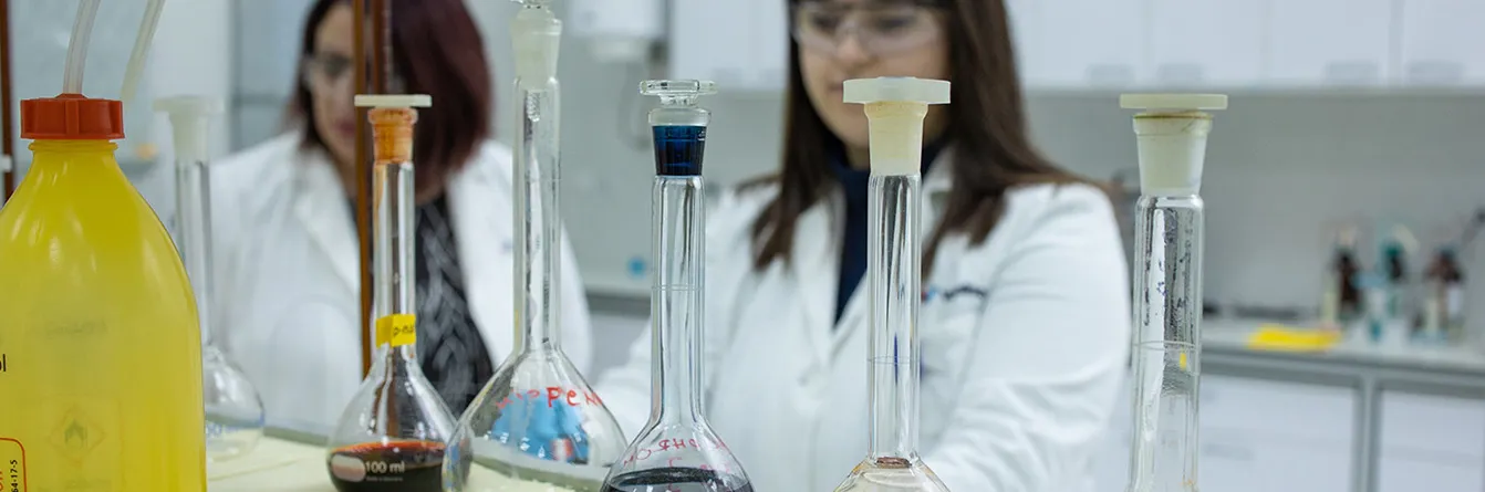 Composition chimique des liquides de refroidissement : comprendre les  ingrédients et leurs fonctions - Valvoline™ Global Canada